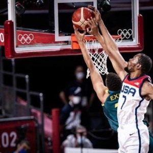 华体会-强硬防守再为美国兜底 梦之队距离卫冕仅差一场